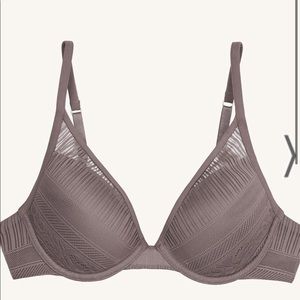 Everyday Lace Uplift plunge Bra